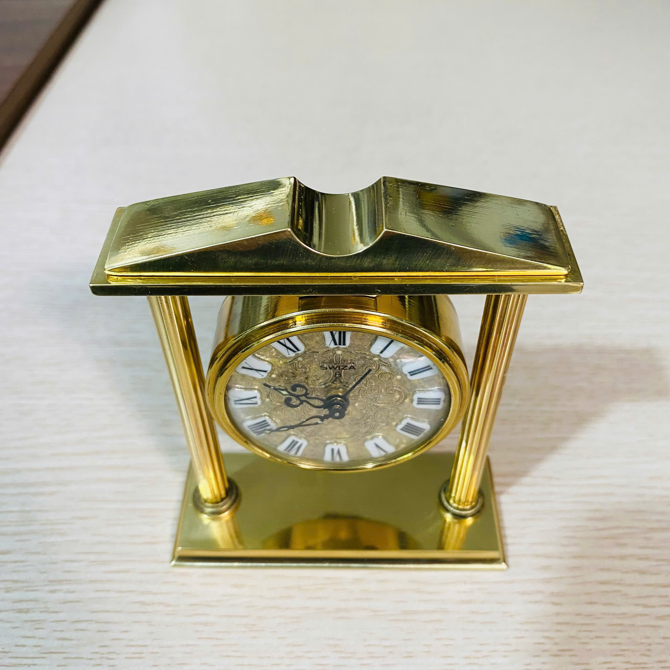 Đồng hồ báo thức Swiza Thụy sĩ cót tuần