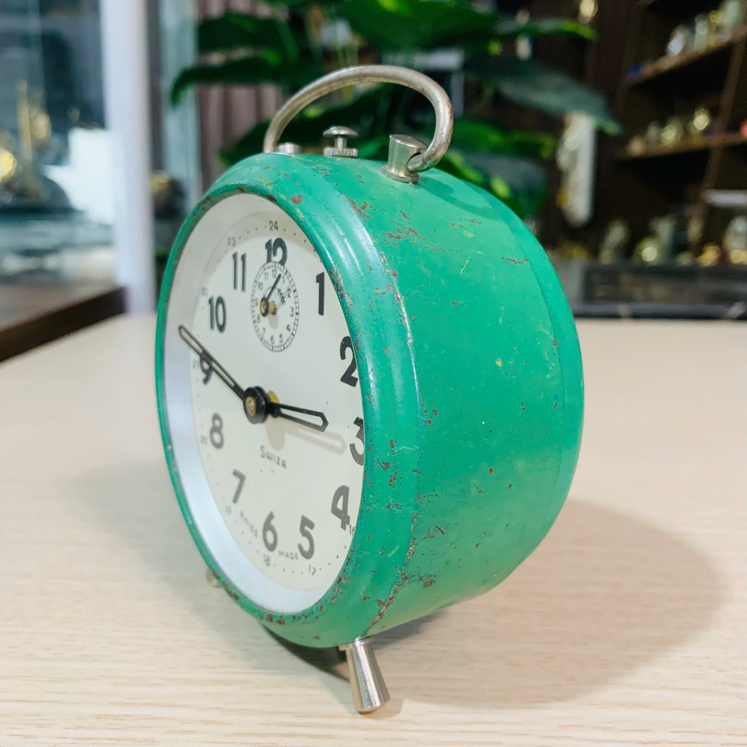 Đồng hồ báo thức Swiza cót ngày