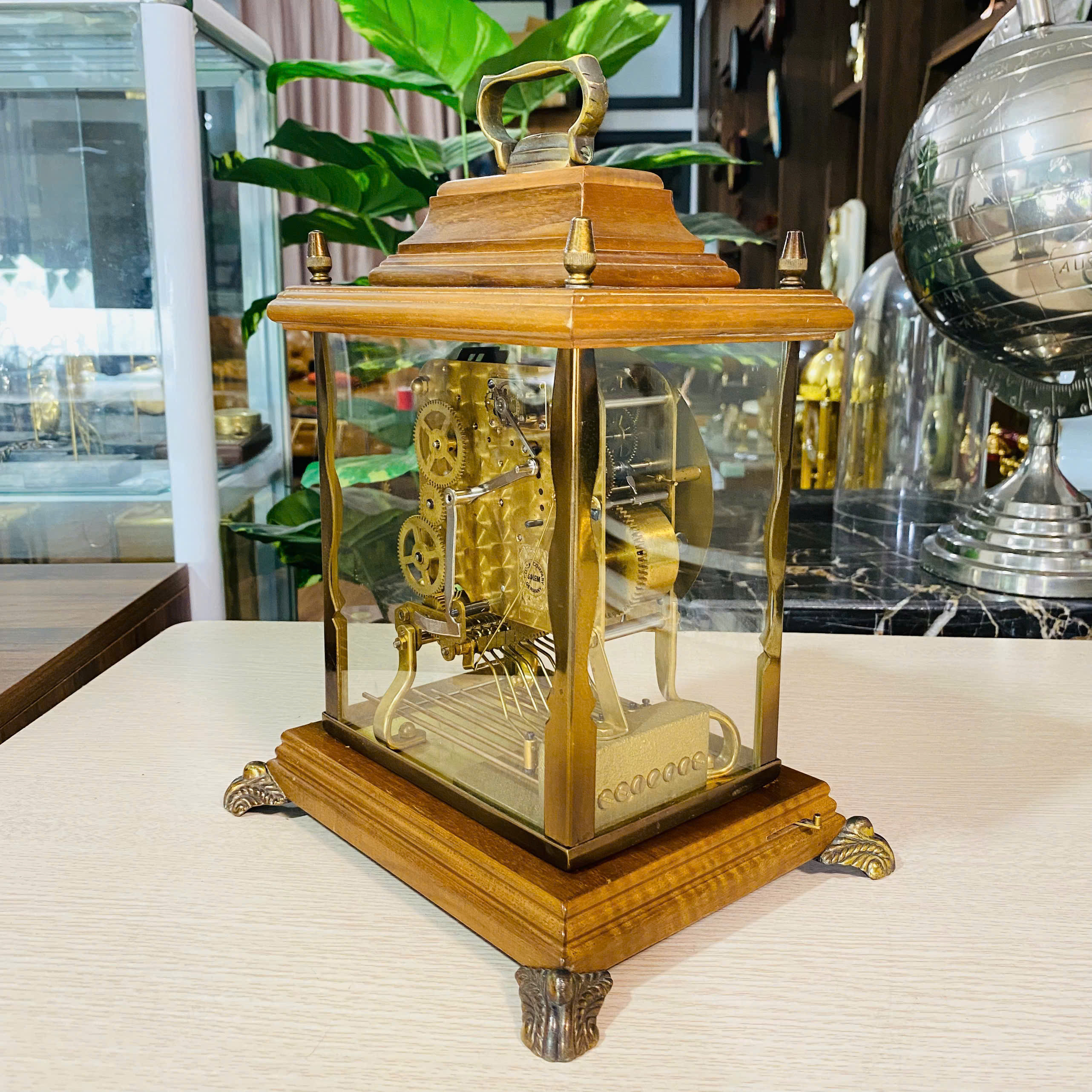 Đồng hồ để bàn Schatz 8 gông 8 búa vỏ gỗ vintage