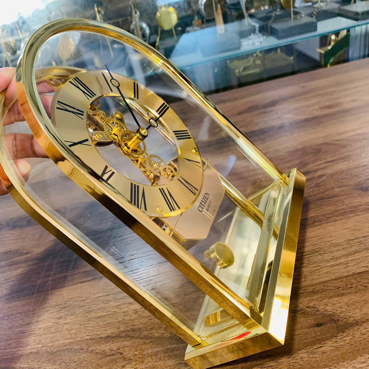 Đồng hồ để bàn Citizen quartz, lộ máy độc đáo
