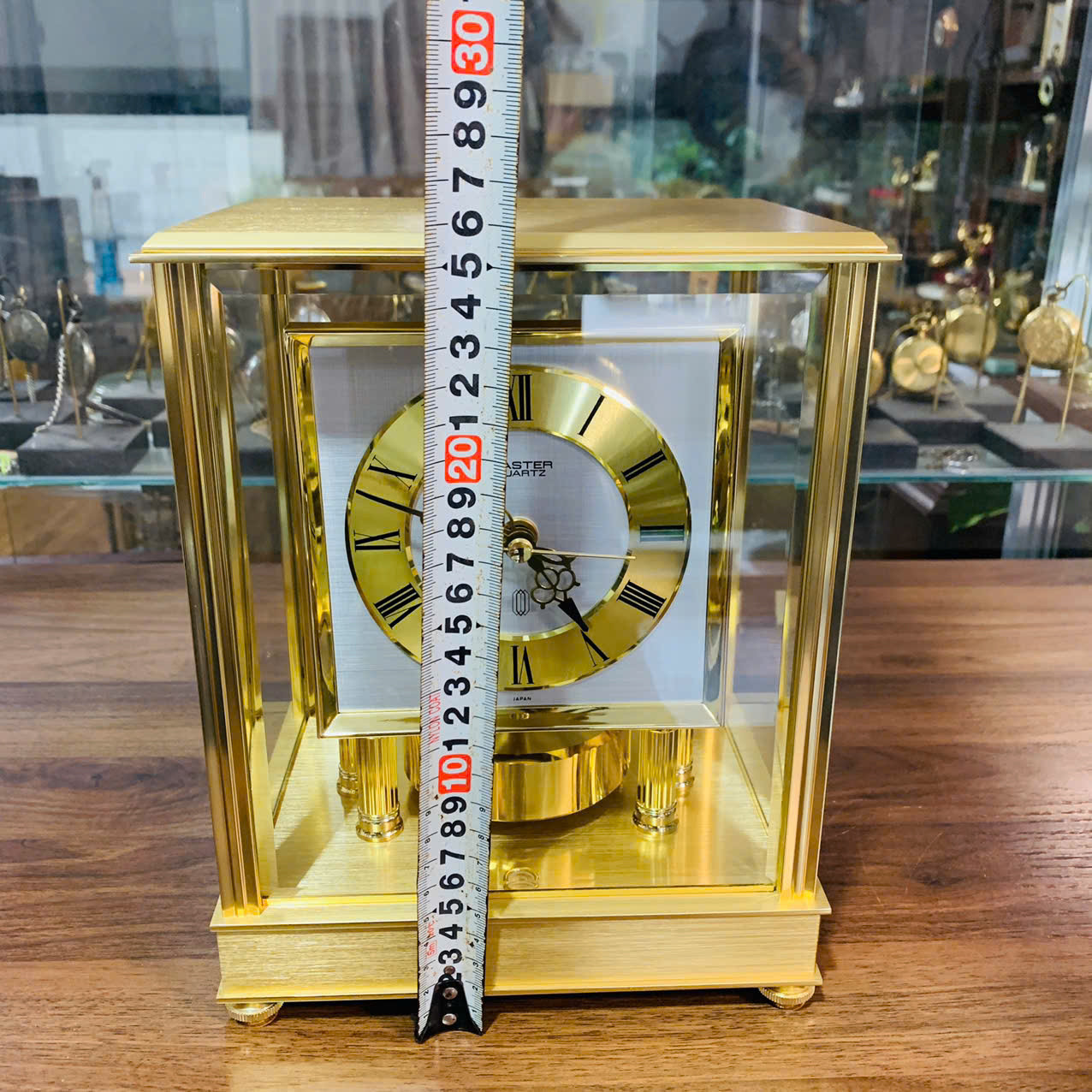 Đồng hồ để bàn Master quartz Japan