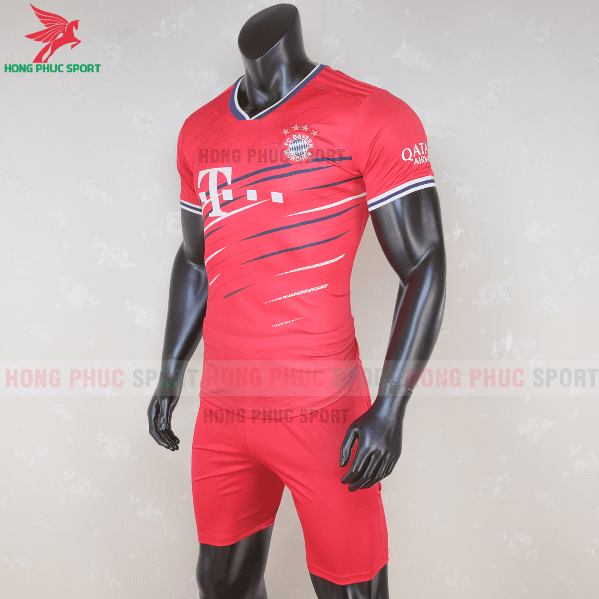Áo đấu Bayern Munich phiên bản fan 2020 2021(trái)