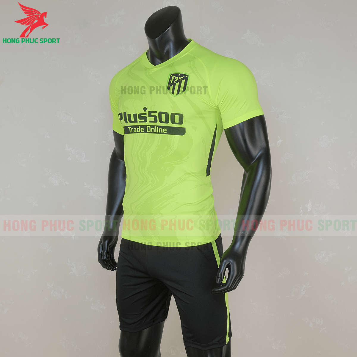 Áo đấu Atletico Madrid 2020 mẫu thứ 3 (trái)