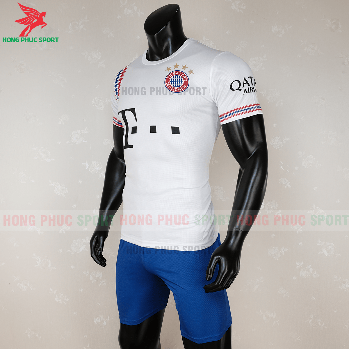 Áo đấu Bayern Munich 2020 phiên bản fan 2 (trái)