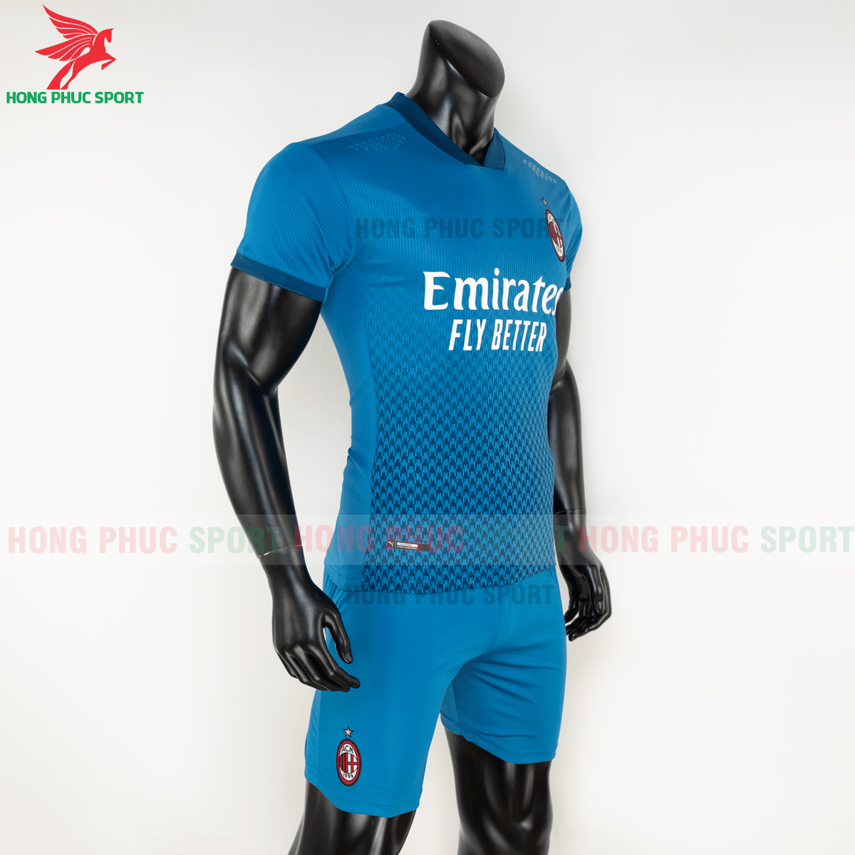 Áo bóng đá AC Milan 2020 2021 mẫu thứ 3 (phải)
