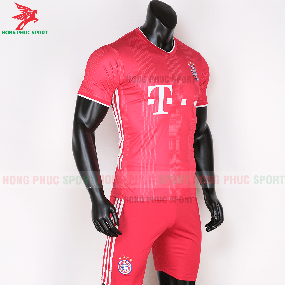 Áo đấu Bayern Munich 2020 sân nhà (phải)