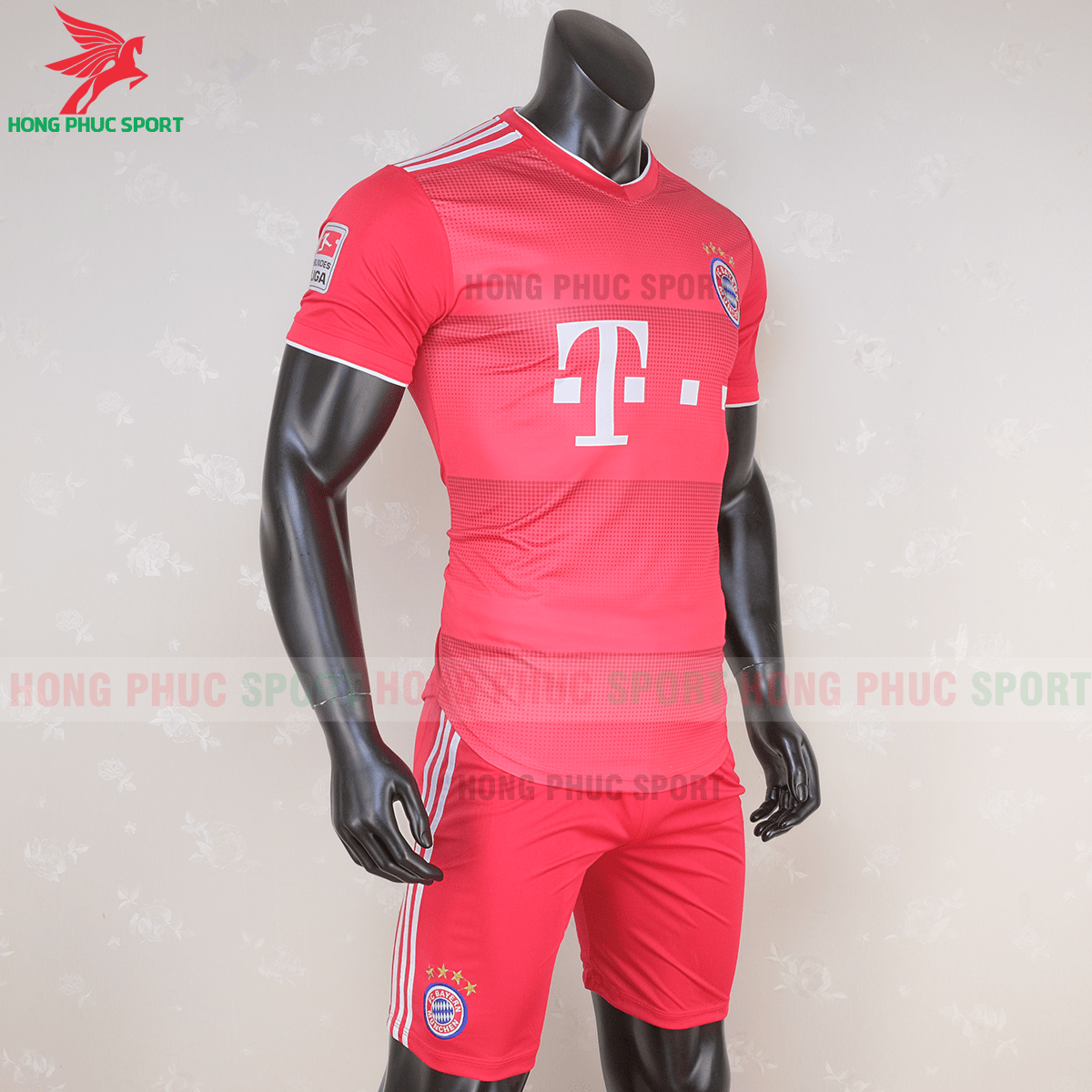 Áo đấu Bayern Munich 2020 phiên bản Fan 1 (phải)
