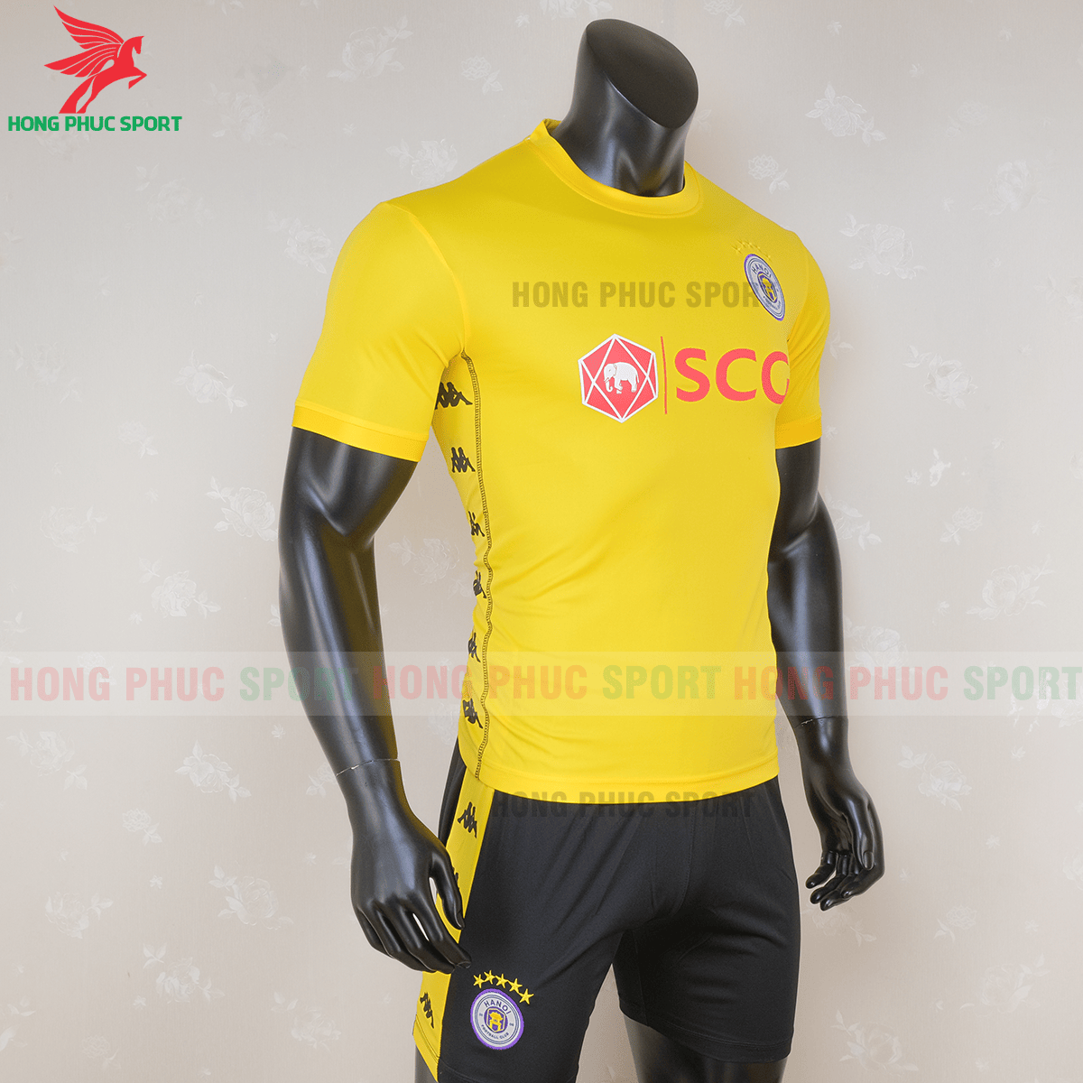 Áo đấu Hà Nội FC 2020 mẫu thứ 3 (trái)