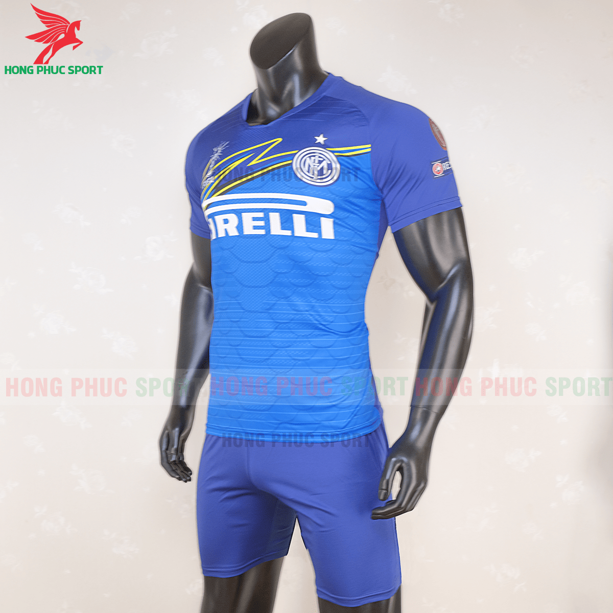 Áo đấu Inter 2020 phiên bản Fan 1 (trái)