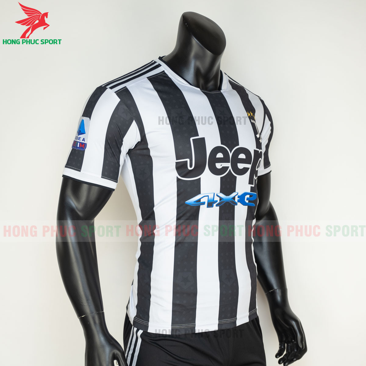 Áo đấu Juventus 2021 2022 sân nhà (phải)