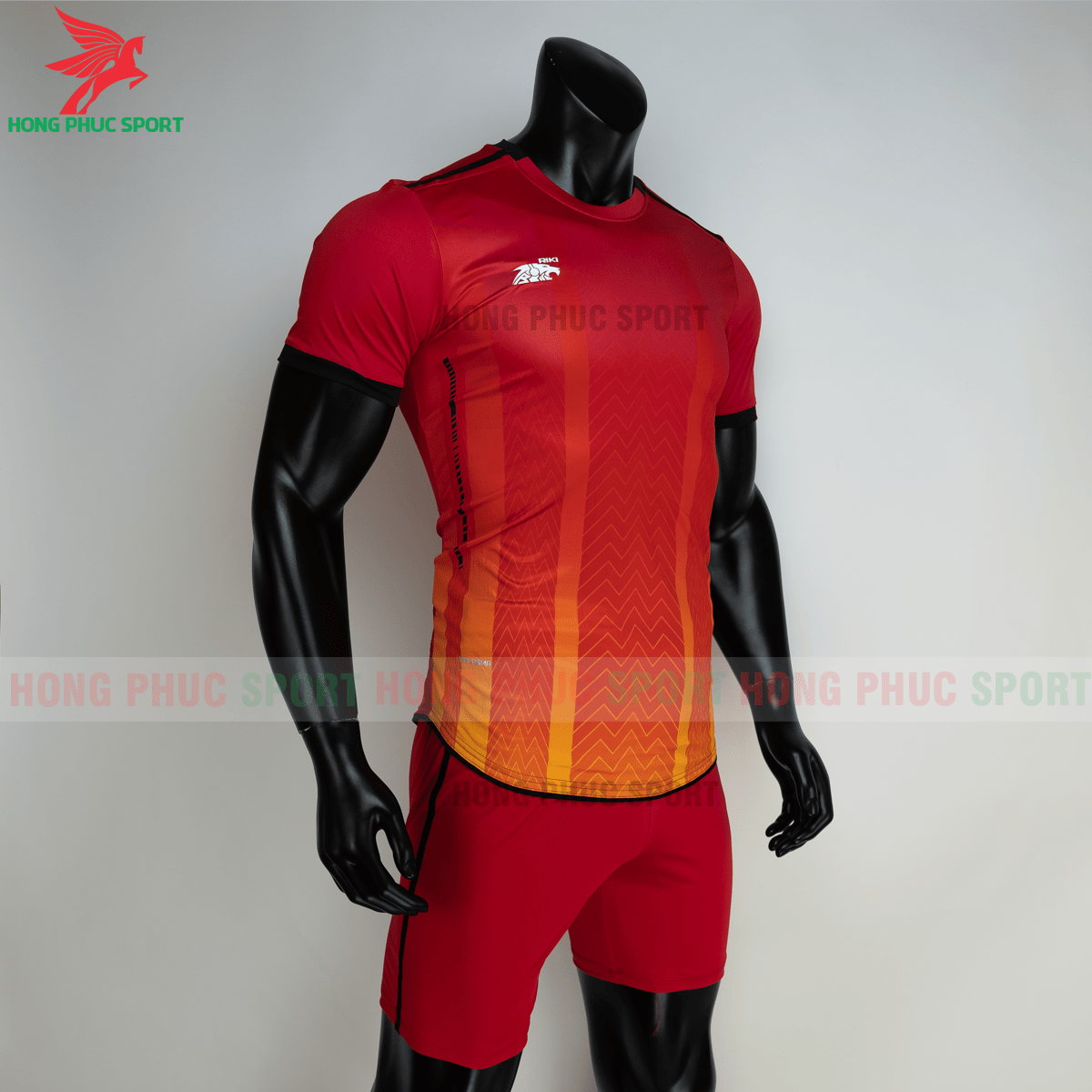 Áo đá banh không logo RIKI FURIOR 2021 màu đỏ (phải)