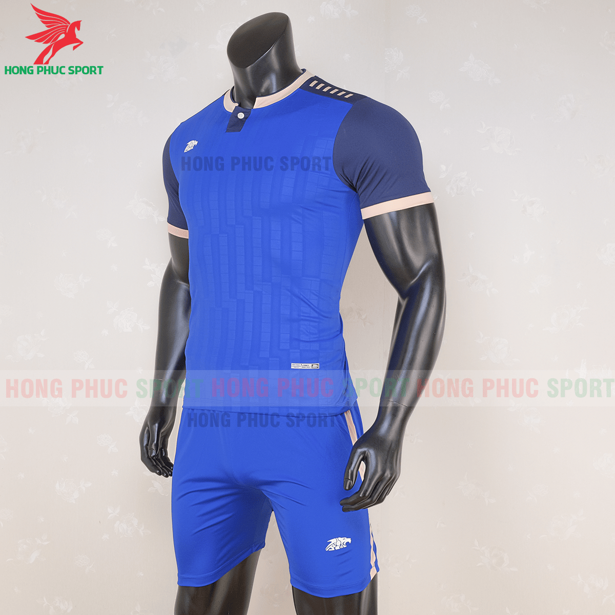 Áo không logo Riki Neck 2020 xanh dương (trái)