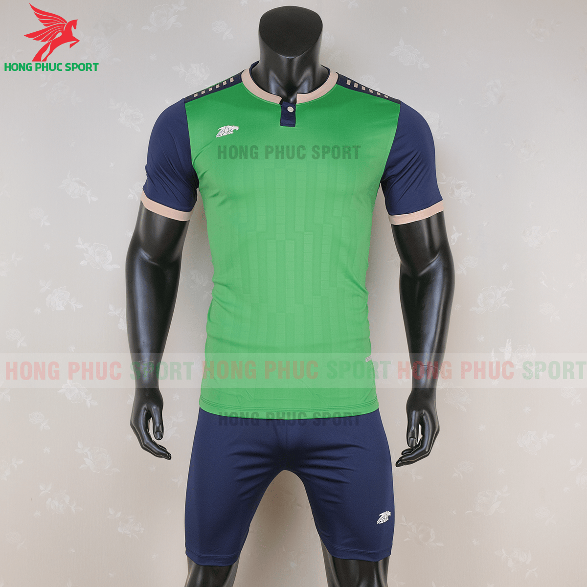 Áo không logo Riki Neck 2020 xanh lá (trước)