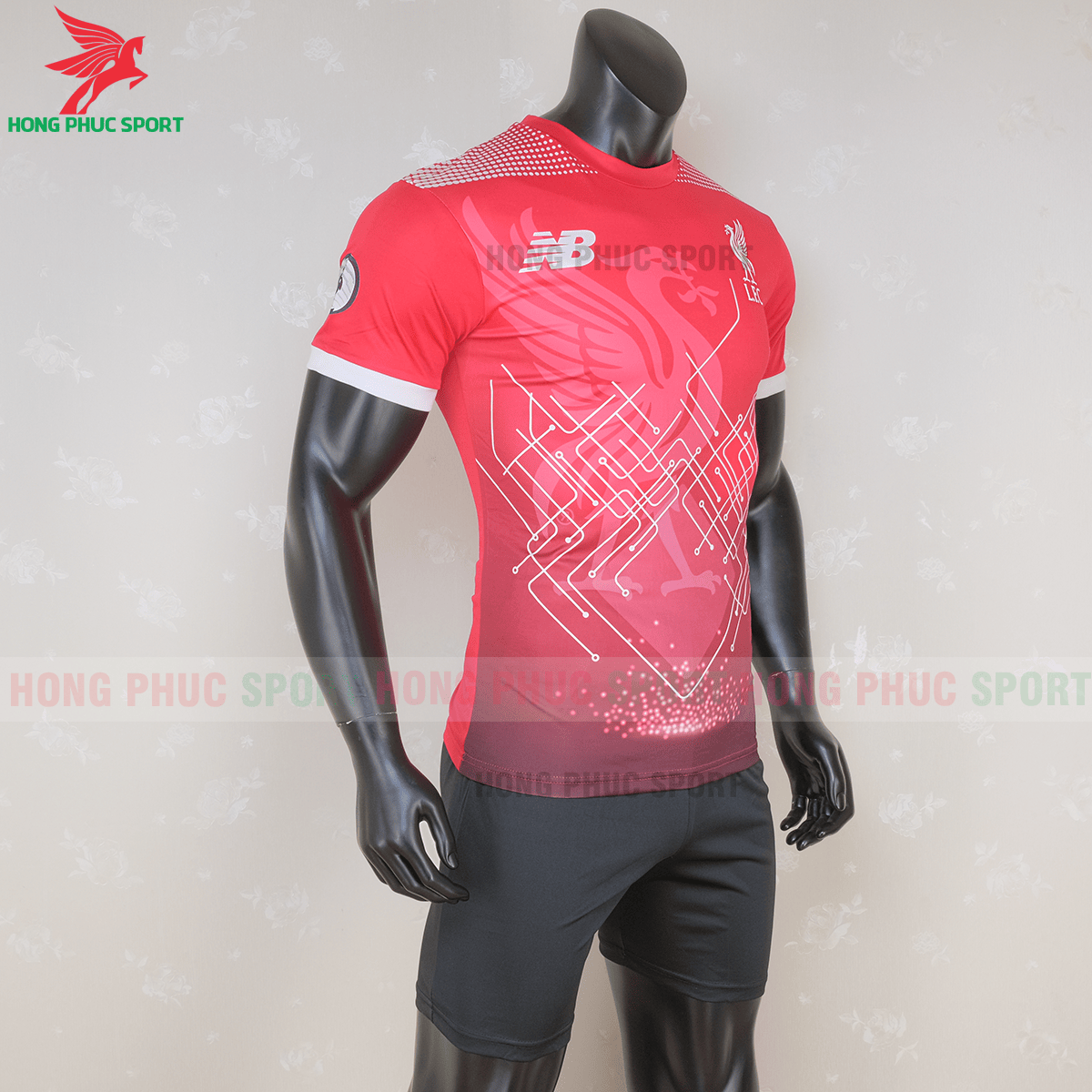 Áo đấu Liverpool 2020 phiên bản fan 5 (phải)