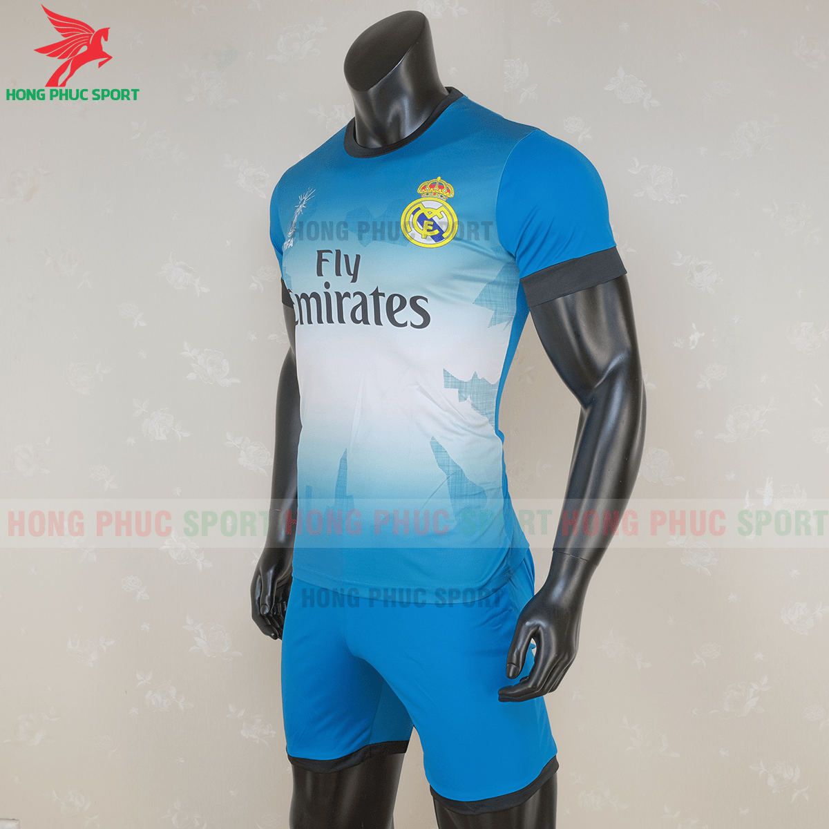 Áo đấu Real Madrid 2020 phiên bản Fan 6 (trái)