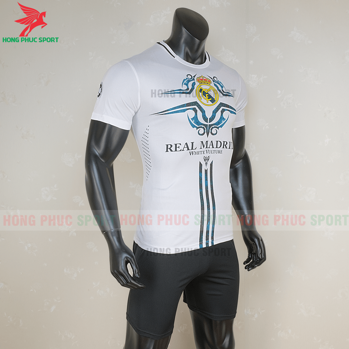 Áo đấu Real Madrid 2020 phiên bản fan 8 (phải)