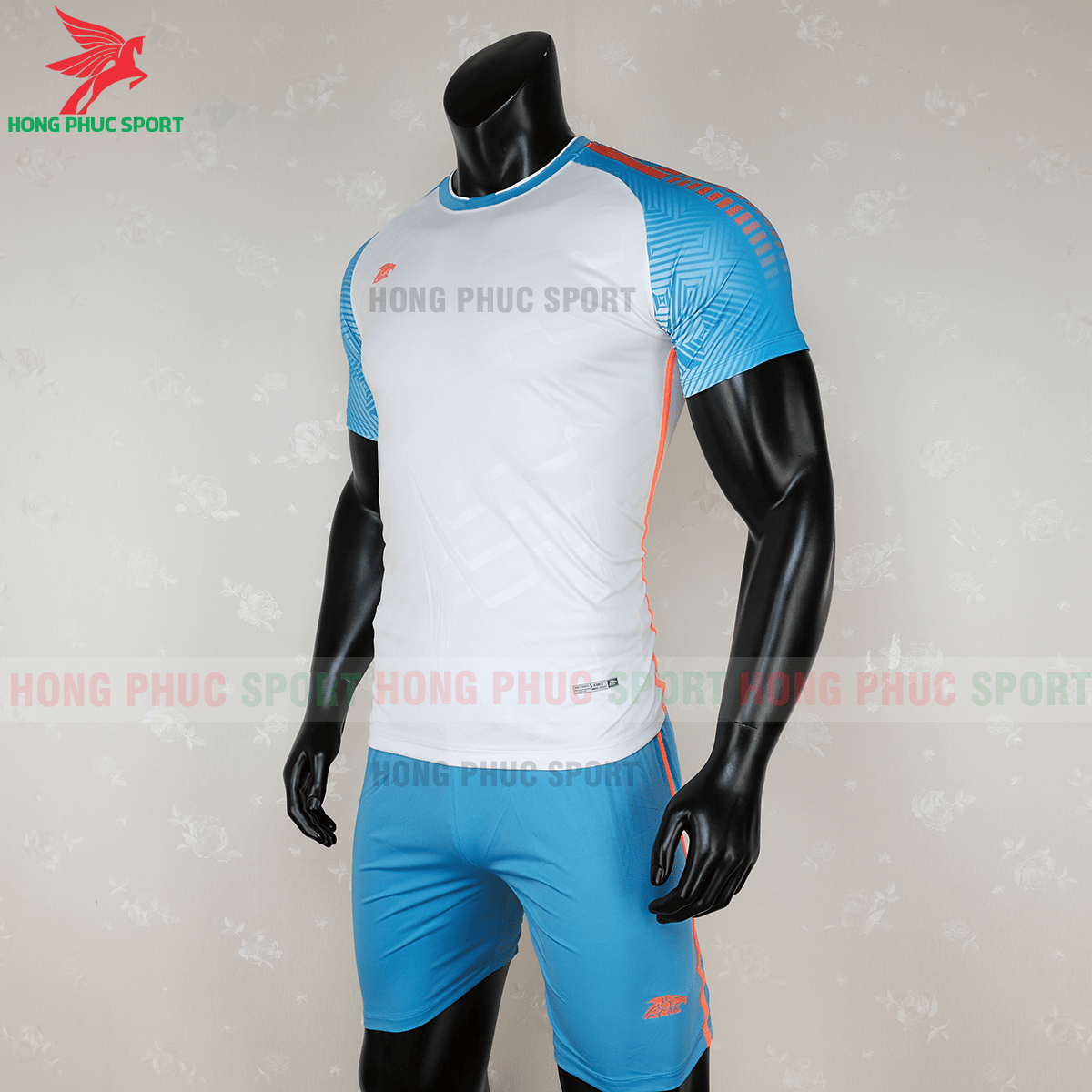 Áo không logo Riki Quator 2020 trắng (trái)