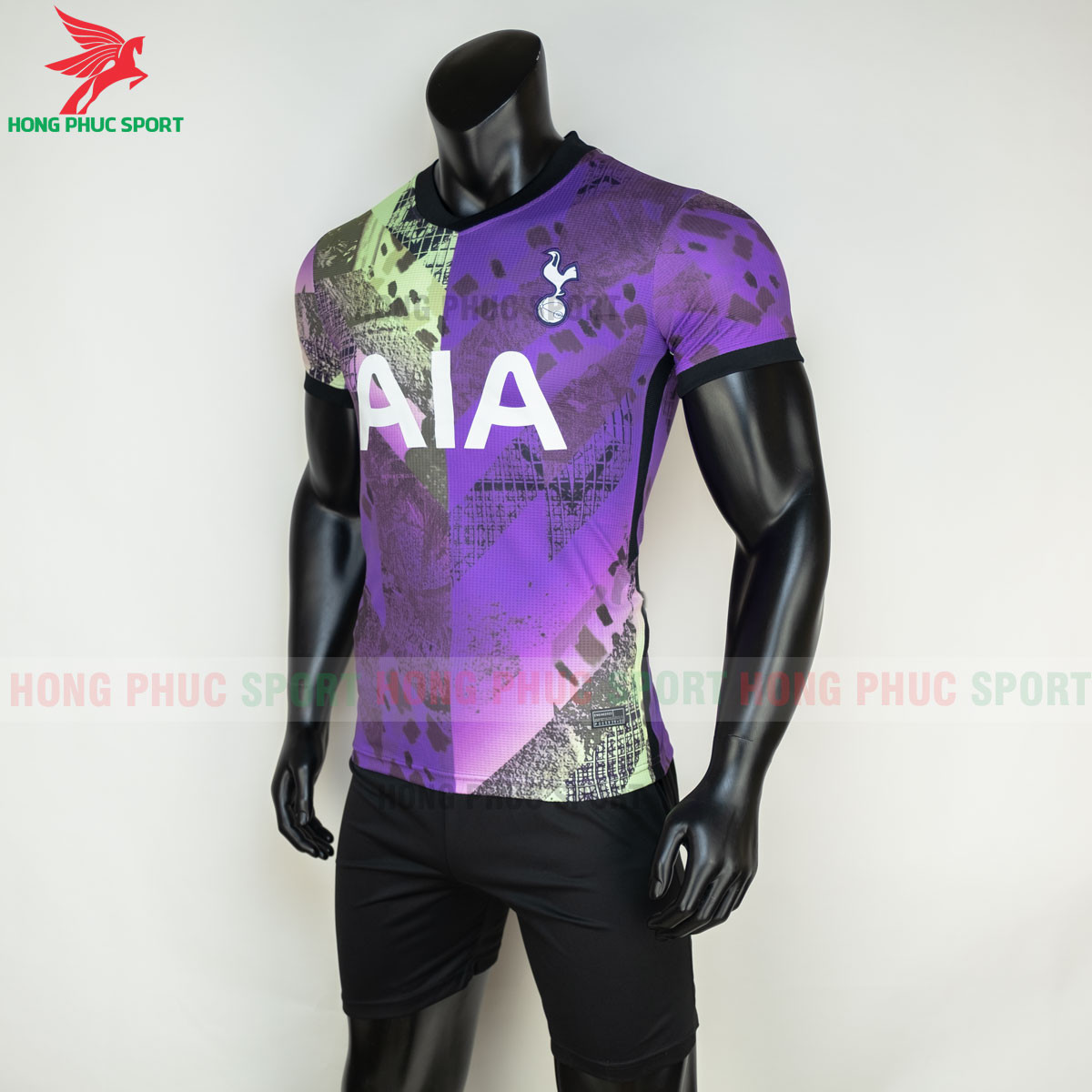 Áo đấu Tottenham 2021 2022 mẫu thứ 3 (trái)
