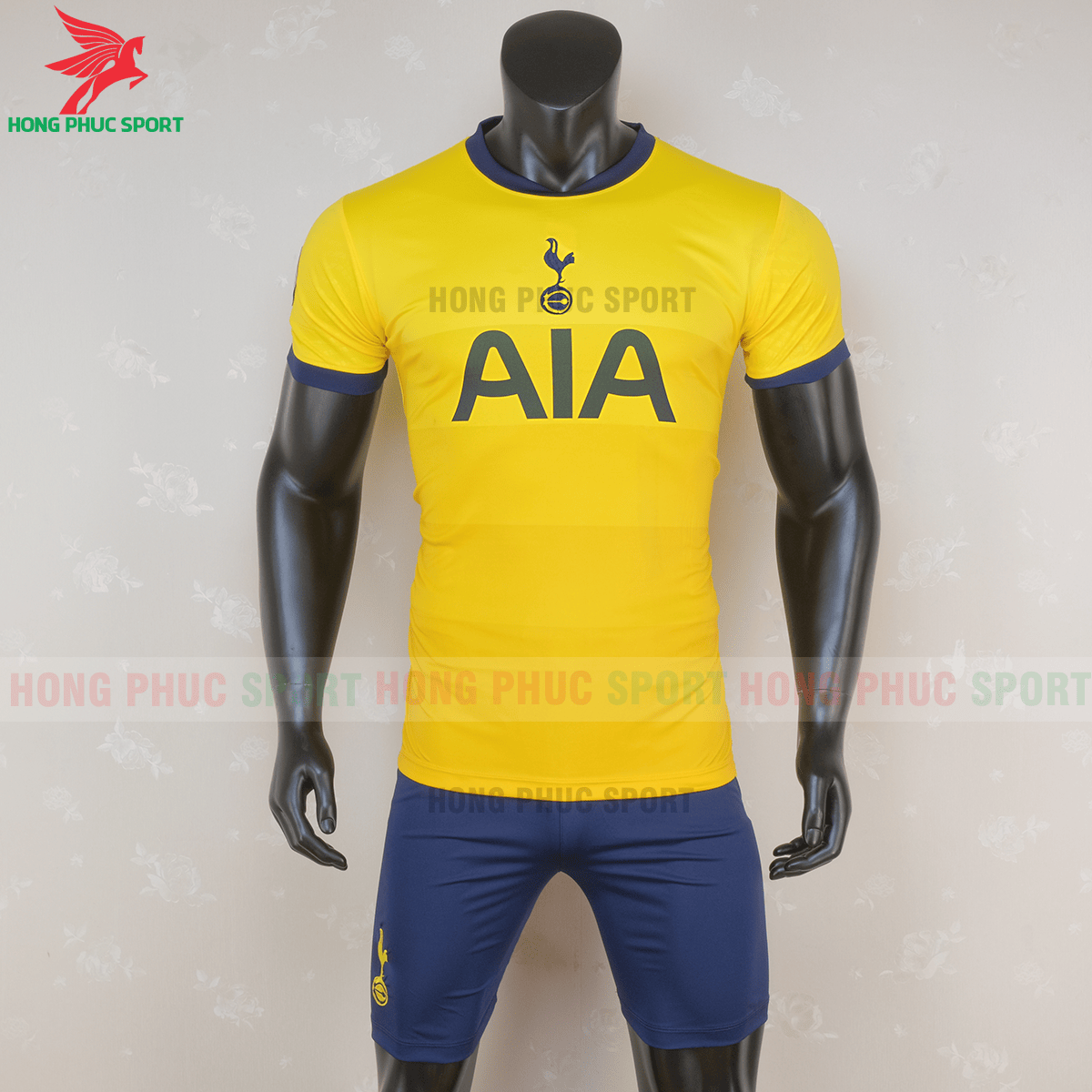 Áo đấu Tottenham 2020 mẫu thứ 3 (trước)