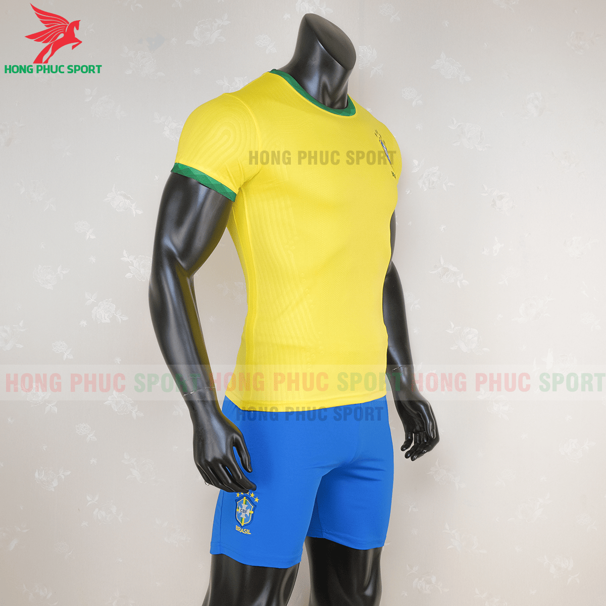 Áo bóng đá tuyển Brazil 2020 2021 sân nhà (phải)