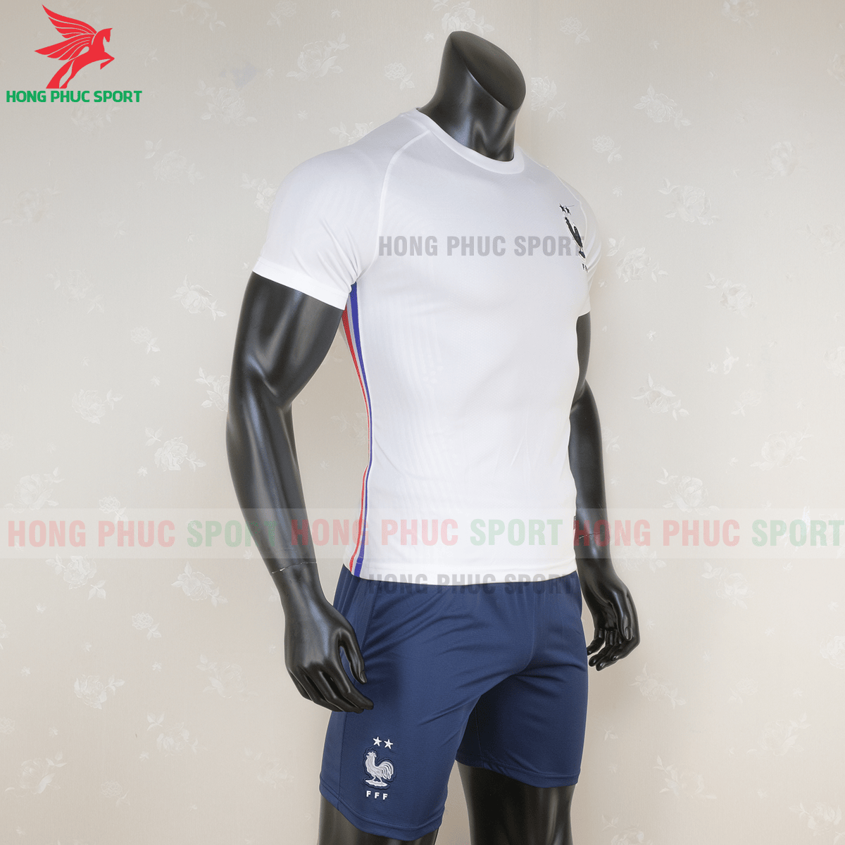 Áo đấu tuyển Pháp 2020 sân khách (phải)