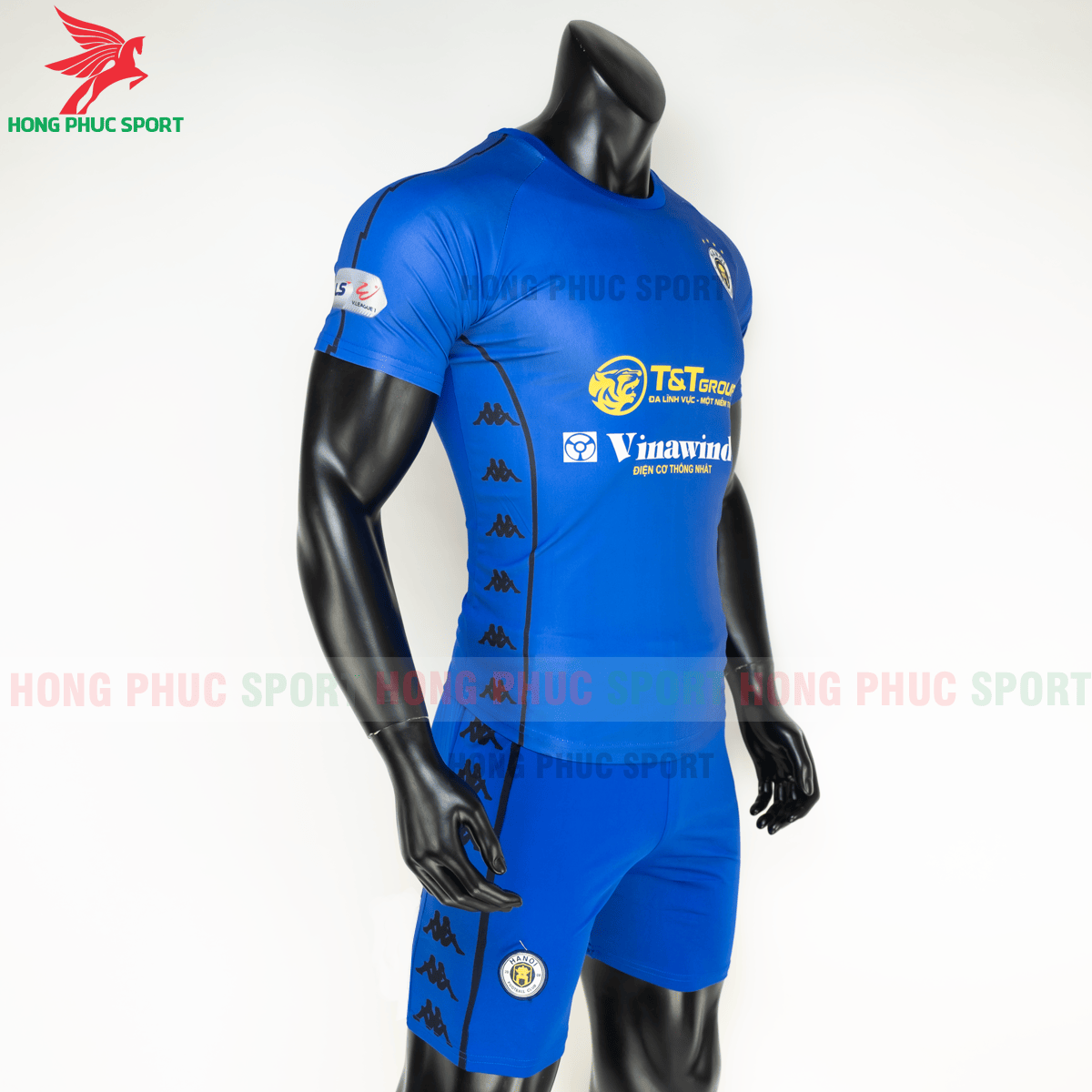Áo đấu CLB Hà Nội 2021 sân nhà (phải)