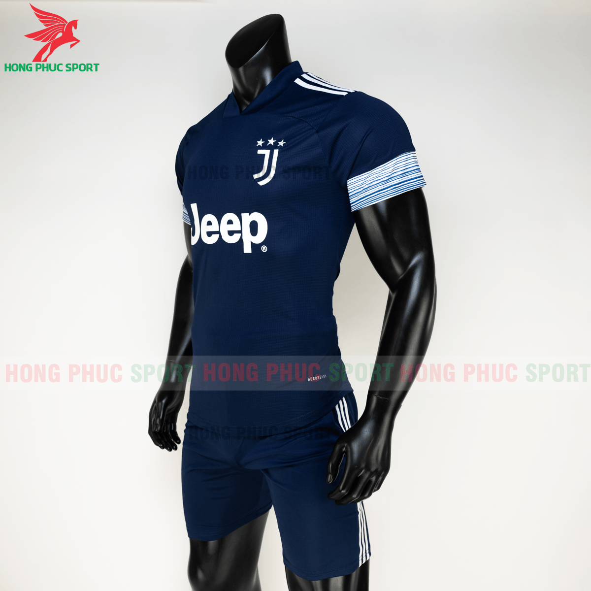 Áo đấu Juventus 2020 sân khách hàng Thailand (trái)