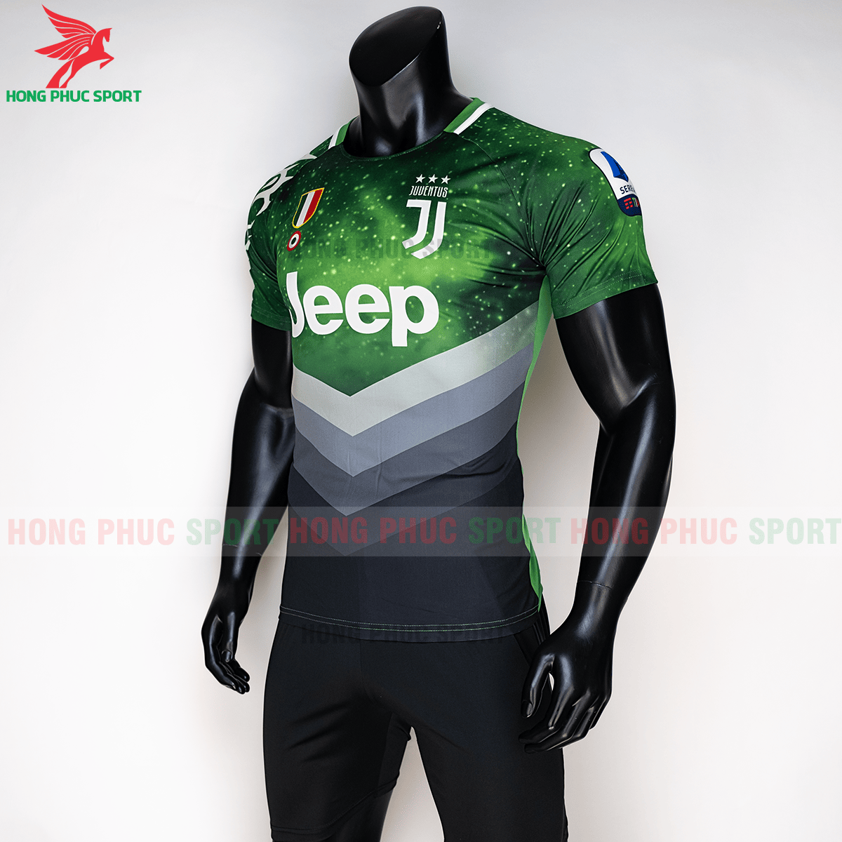 Áo đấu Juventus 2020 phiên bản Fan 1 (trái)