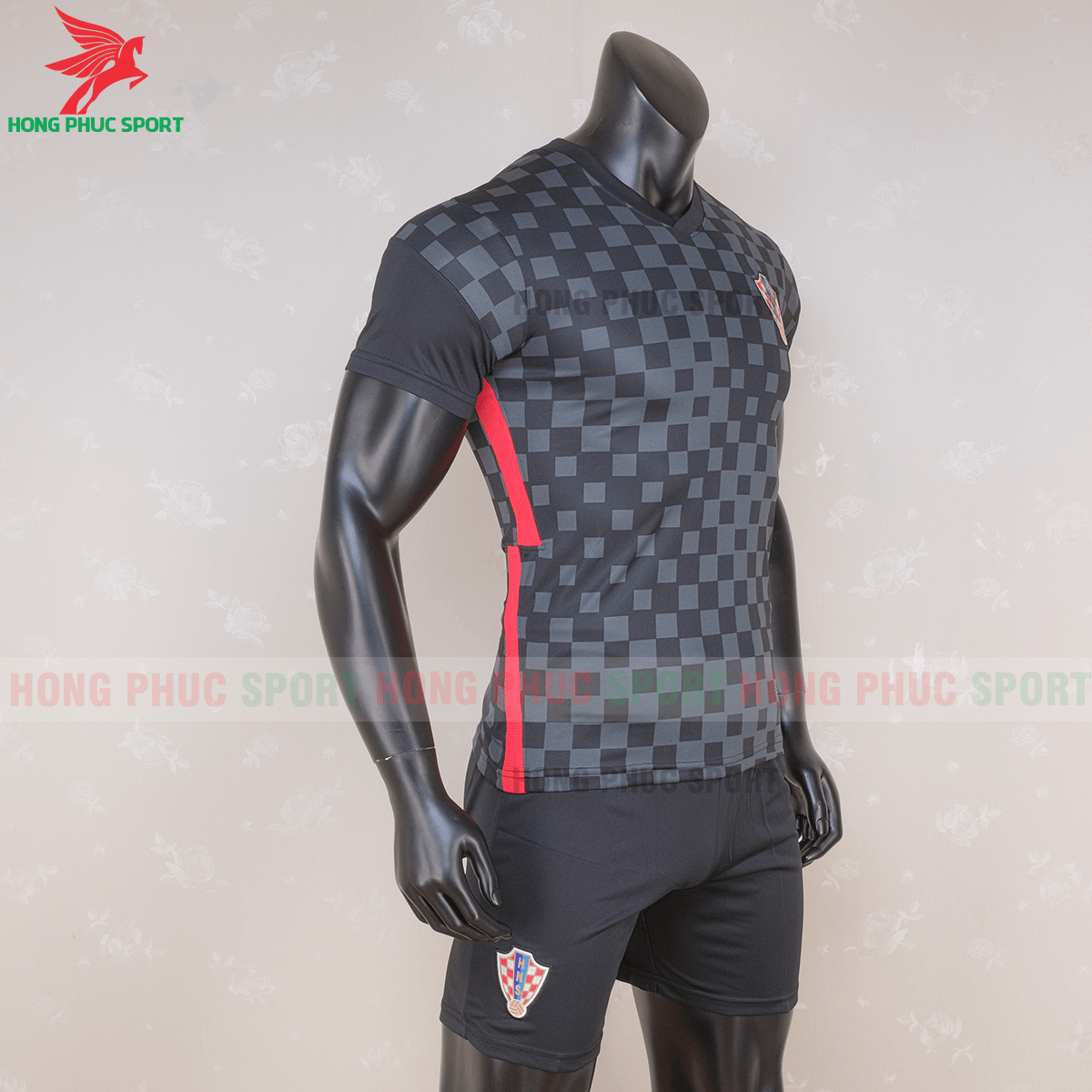 Áo đấu tuyển Croatia 2020 sân khách (phải)