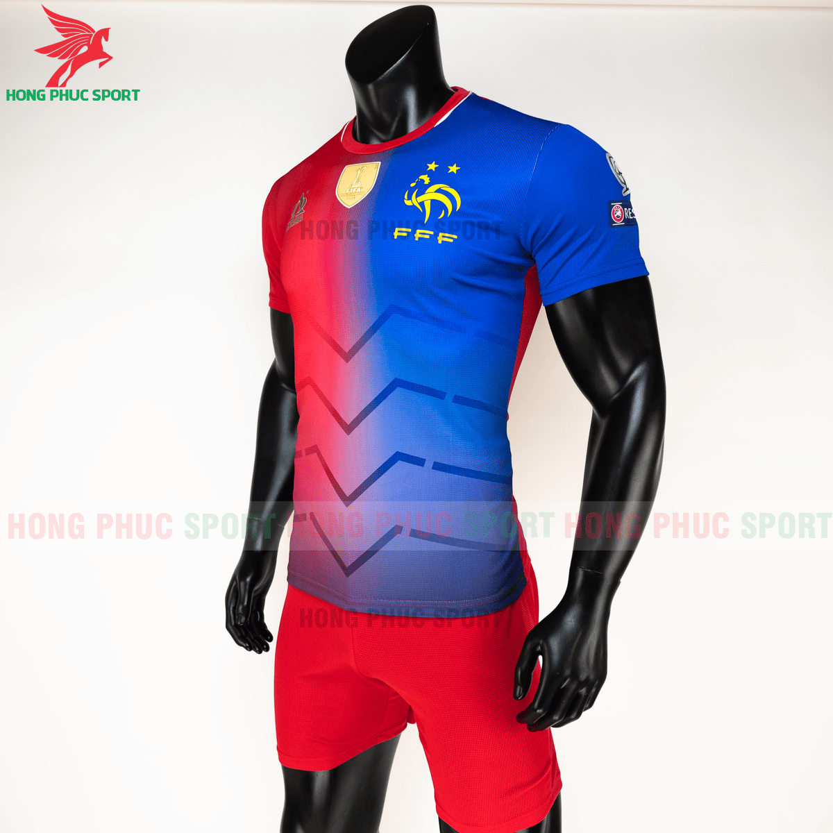Áo tuyển Pháp 2020 phiên bản Fan hàng dệt (trái)